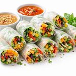 רולס אטריות אורז במילוי ירקות